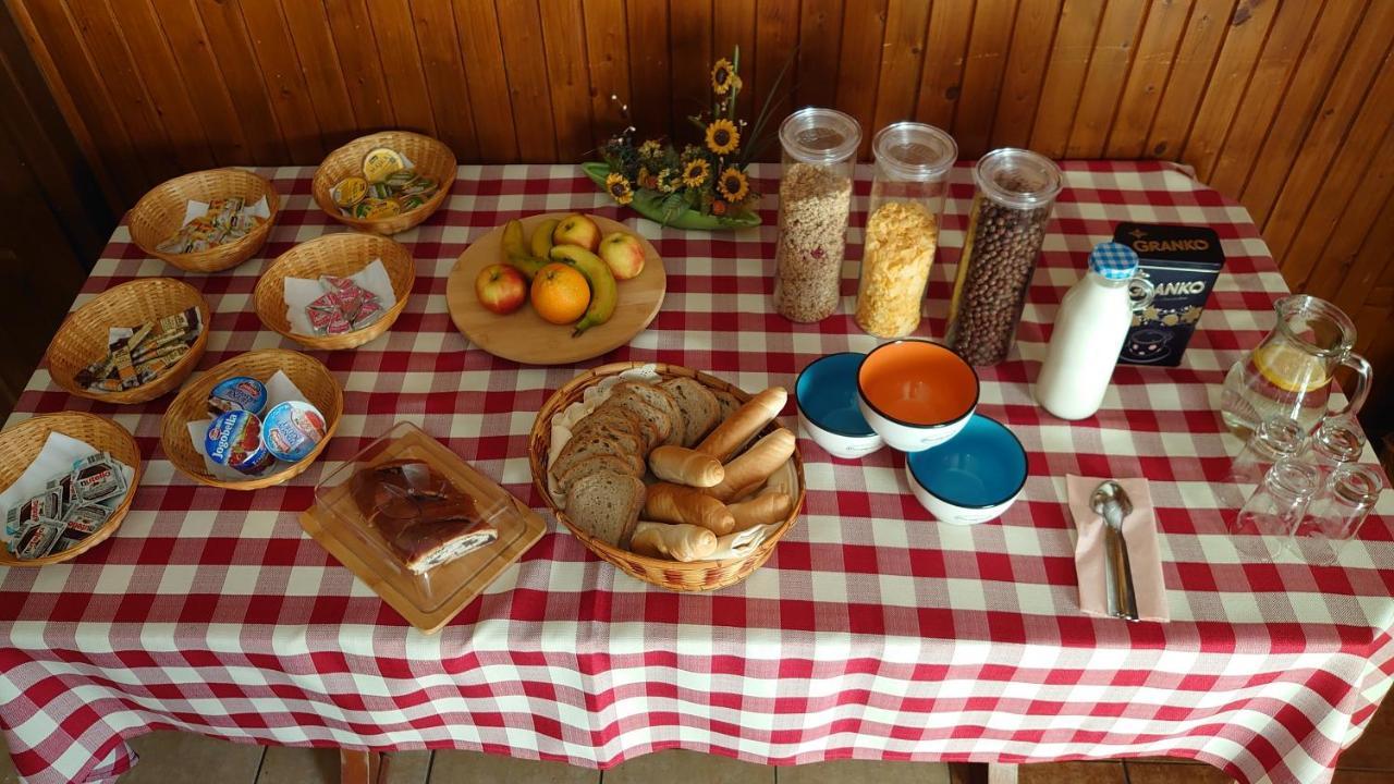 Spissky Stvrtok Penzion & Bar Natali מראה חיצוני תמונה