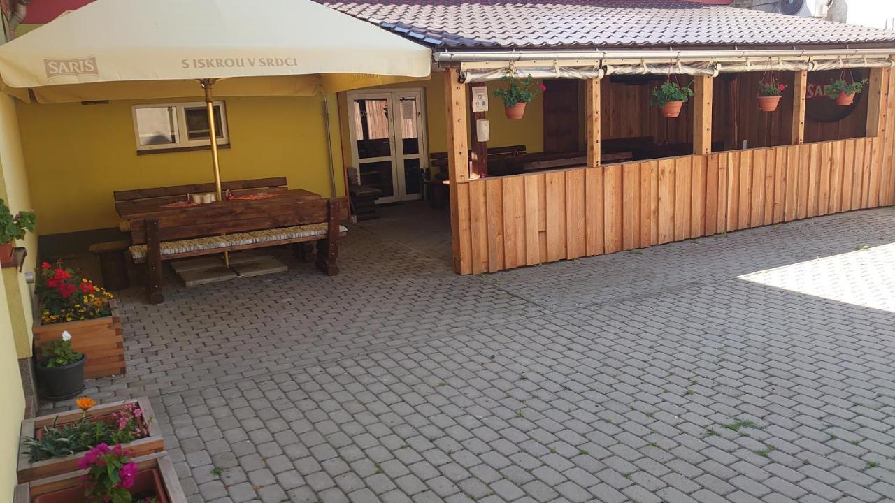 Spissky Stvrtok Penzion & Bar Natali מראה חיצוני תמונה